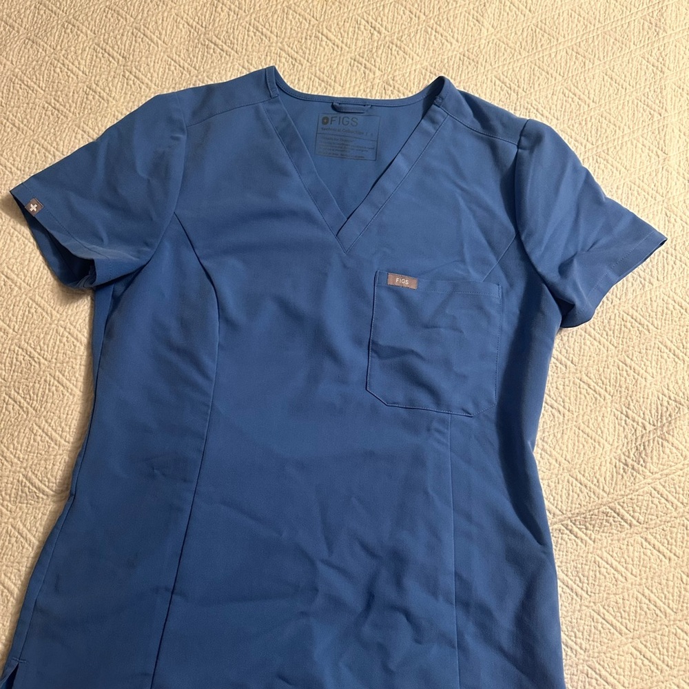 Figs Ceil Blue Catarina Scrub Top